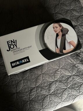 Mirakel Enjoy Shiatsu Massager with Heat - Gray/Black